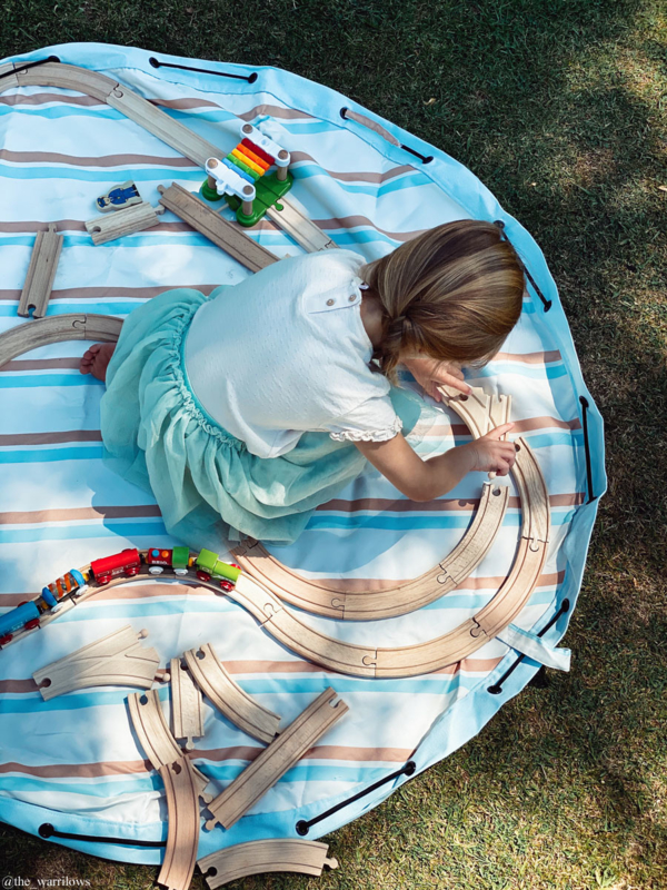 Play and Go Speelgoedkleed en opbergzak - Outdoor Stripes (Waterafstotend!)