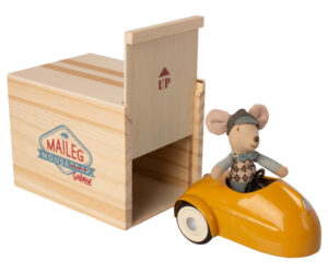 Maileg Little Brother Mouse met Garage en Auto - Geel