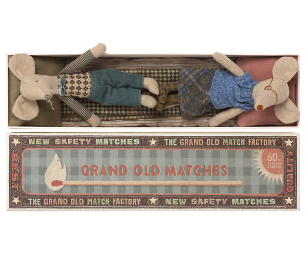 Maileg Grandpa and Grandma Mouse in Matchbox - Opa en Oma Muis