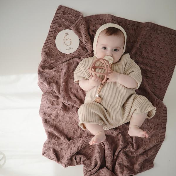 Mushie Deken Knitted Honeycomb Baby Blanket - Desert Rose