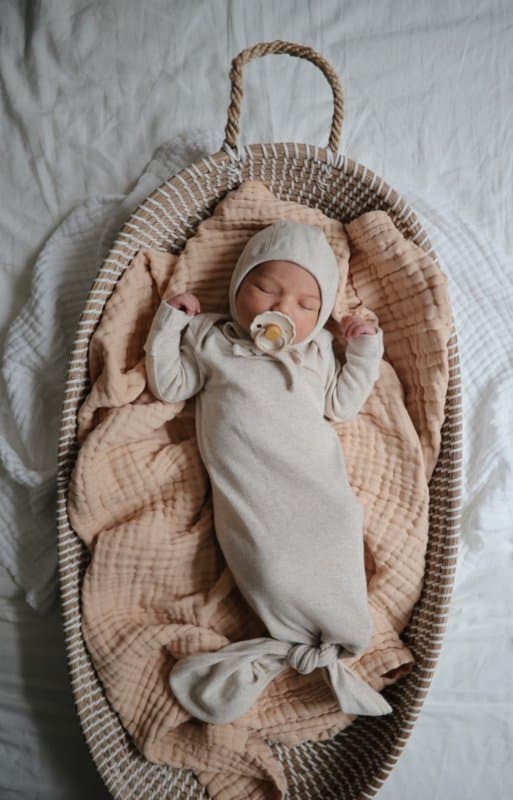 Mushie Slaapzak Newborn - Mustard Melange 0-3 maand