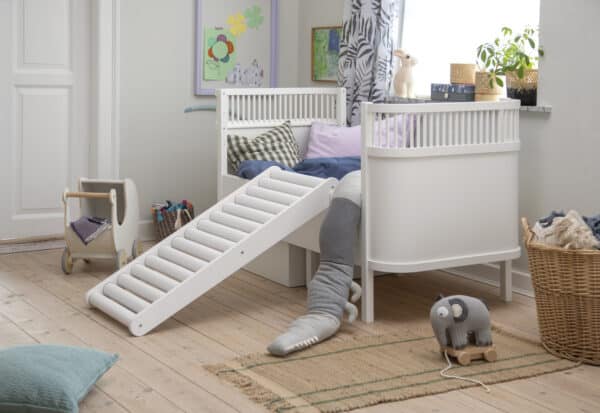 Sebra Baby en Junior Bed - Ledikant Meegroeibed (1)